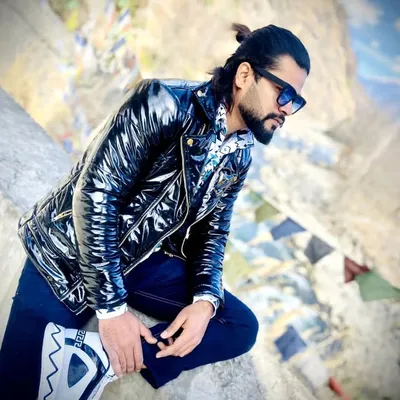 Zeeshan Shaikh profile