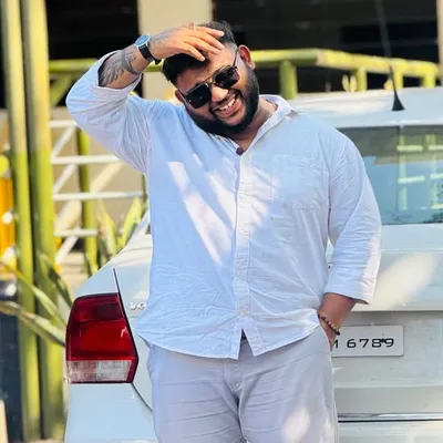 Sahil Naik🏎️ profile
