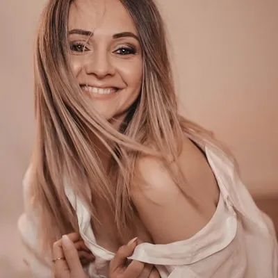 Irina Jung | Haut · Haare · Gewicht profile