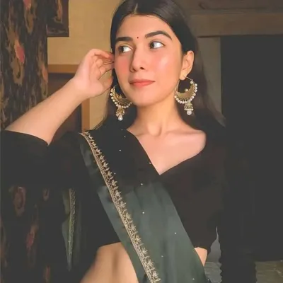 Ek mere lafz profile
