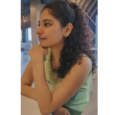 Kashmira shigwan profile
