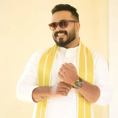 Christin Santhosh profile