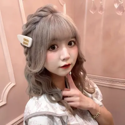 つるたまな🪞💗french girly🤍ヘアアレンジ profile