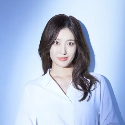 彩花まり profile