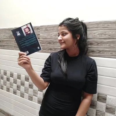 Maahi Aggarwal|| Book blogger || UGC profile