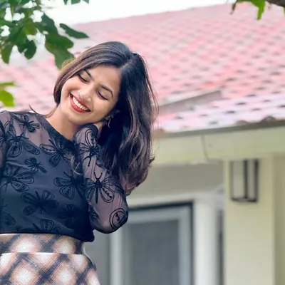 Megha ๐ธ profile