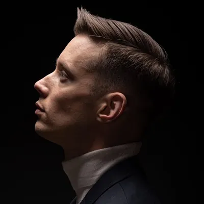 MICHAŁ MIKOŁAJCZAK profile