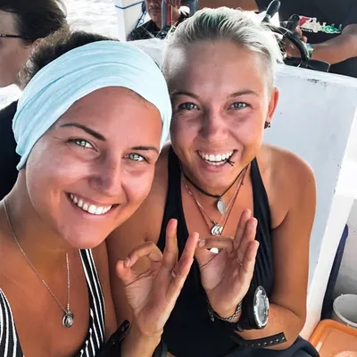 Girls.Travel.Couple/Diving profile