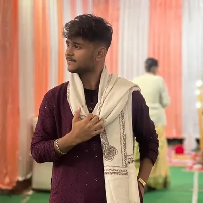 Rudra🍷>> profile