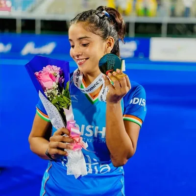 𝗠𝘂𝗺𝘁𝗮𝘇𝗸𝗵𝗮𝗻𝟭𝟱 profile