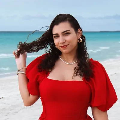 Naomi Benítez profile