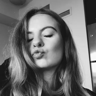 Natalie ๐ธ profile