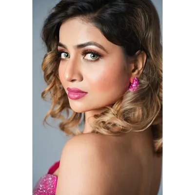 Pooja Anchor Rathore profile