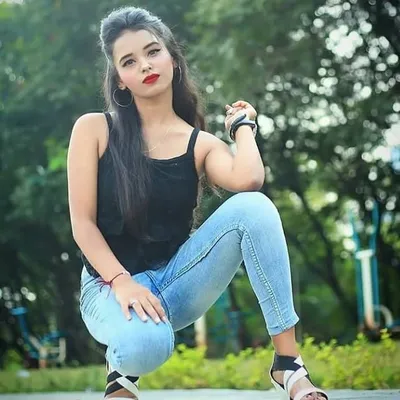 Riya sharma profile