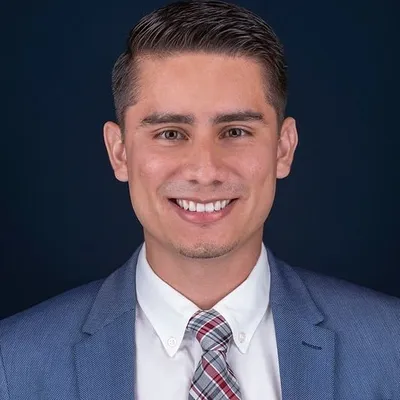 Finanzas e Inversiones con Roberto Olivas profile