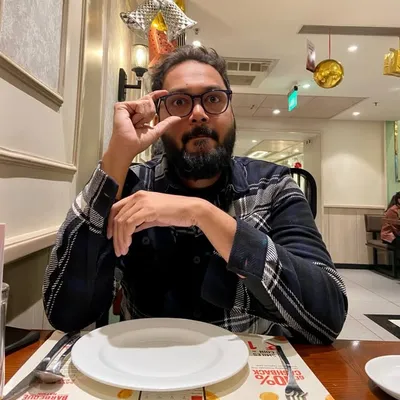 Reza Hussain profile