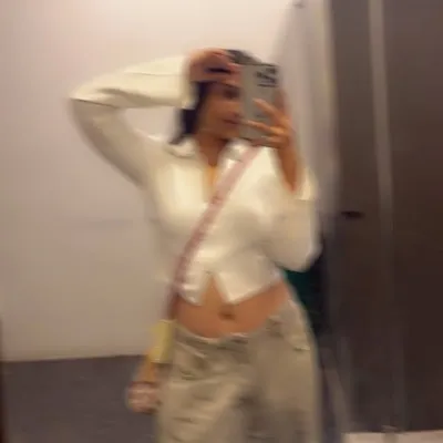 Shivani ๐ฆ profile