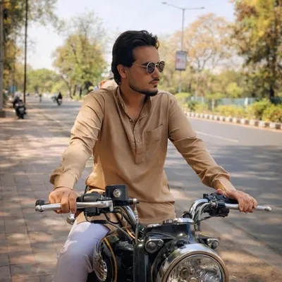 SYED ๐ฆ๐๐ค๐จ๐๐ ALI ๐ profile