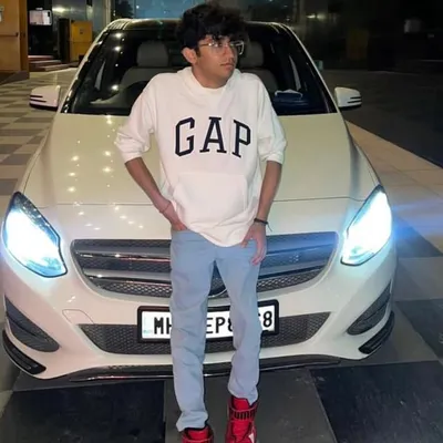 Shubh Dave profile
