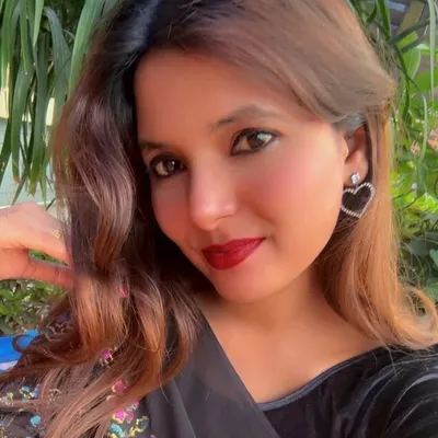 Juhi ๐ธ profile