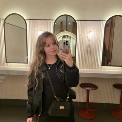 Sophia Light profile