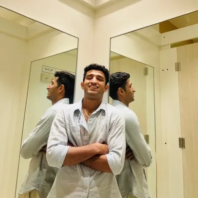SʋɱɩT Ʀoyʌl ßuðʌniyʌ 🔵 RAM’s profile