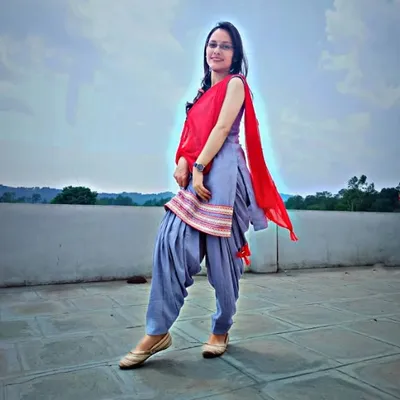 Cute chashmish profile