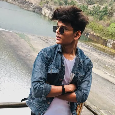 Divyansh profile