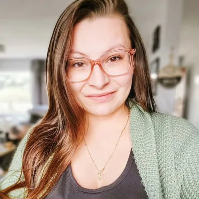 Tomi Cook profile