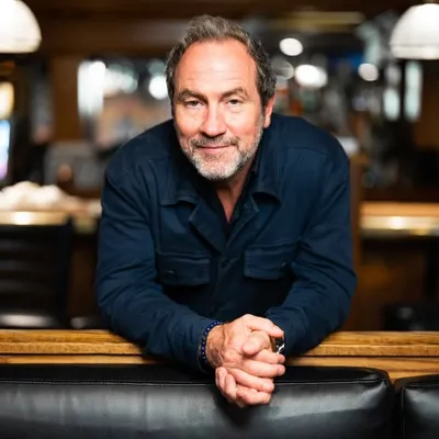 Tom Rhodes profile