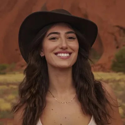 Isabel Mule | Travel & Lifestyle Creator profile