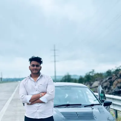 Yash Khot profile