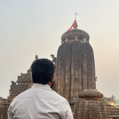 Yerrawar Abhishek profile