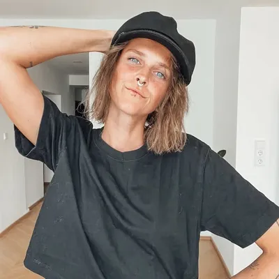 Pezi Fischer ♈︎ yoga | lifestyle | fashion lover profile