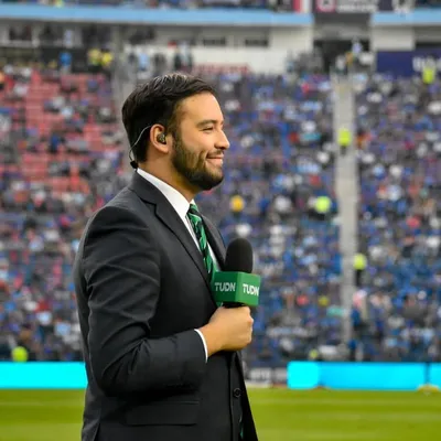 Adrián Esparza Oteo profile