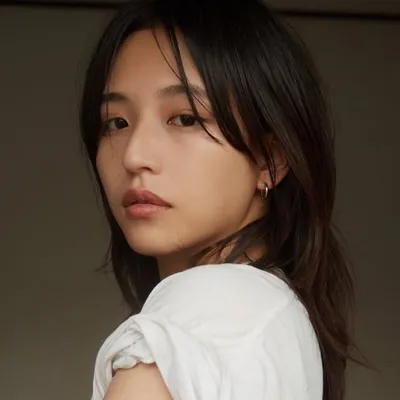朱 里 a k a r i profile