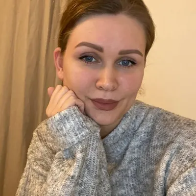 Alena Hentschel | SELBSTSTÄNDIGKEIT• EHRLICH & DIFFERENZIERT profile