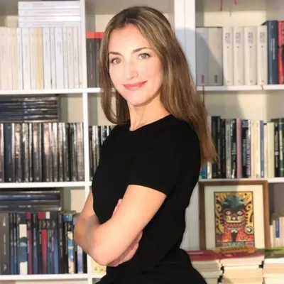 América Valenzuela profile