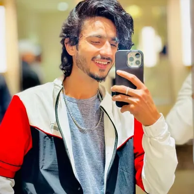 AYAN FAROOQUI profile