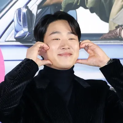 안재홍 profile