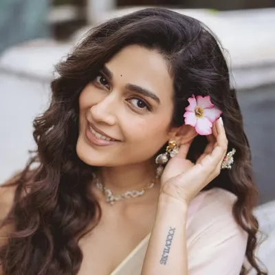 Aakanksha Singh profile