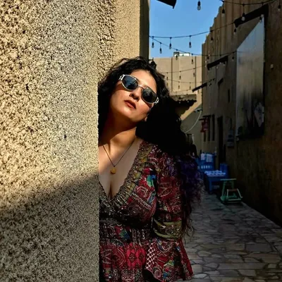Aakarshi profile