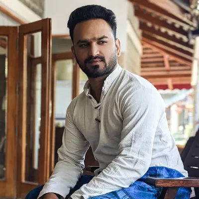 Aakash Dutt profile