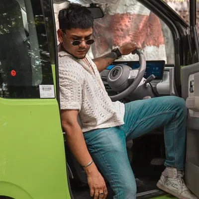 Aakash saxena profile