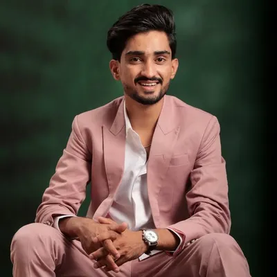 Aakil zariya official profile