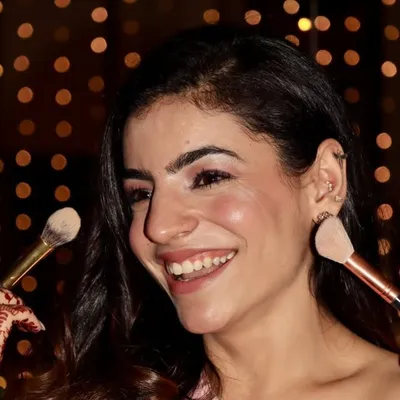 Aakriti🌸 | Makeup Artist 💄 profile