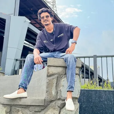 aarif_bloch1433 profile