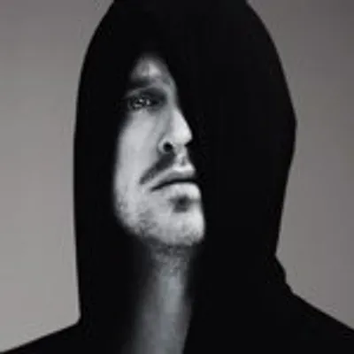 Aaron Paul profile