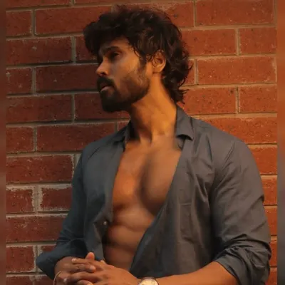 Aaron Sanjay profile