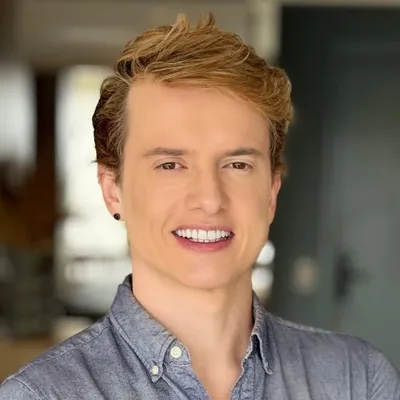Aaron Tura profile